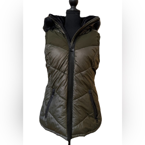 NWOT🔥Michael Kors Puffer Vest Faux Fur Lining - Picture 7 of 16